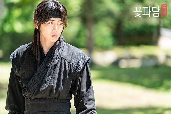 10 Potret Jung Eui Jae, Pemeran Drama 'Goddess of Revenge'