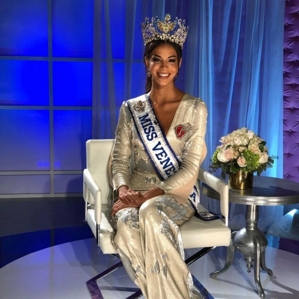 9 Potret Thalia Olvino, Miss Venezuela 2019 yang Memesona Abis