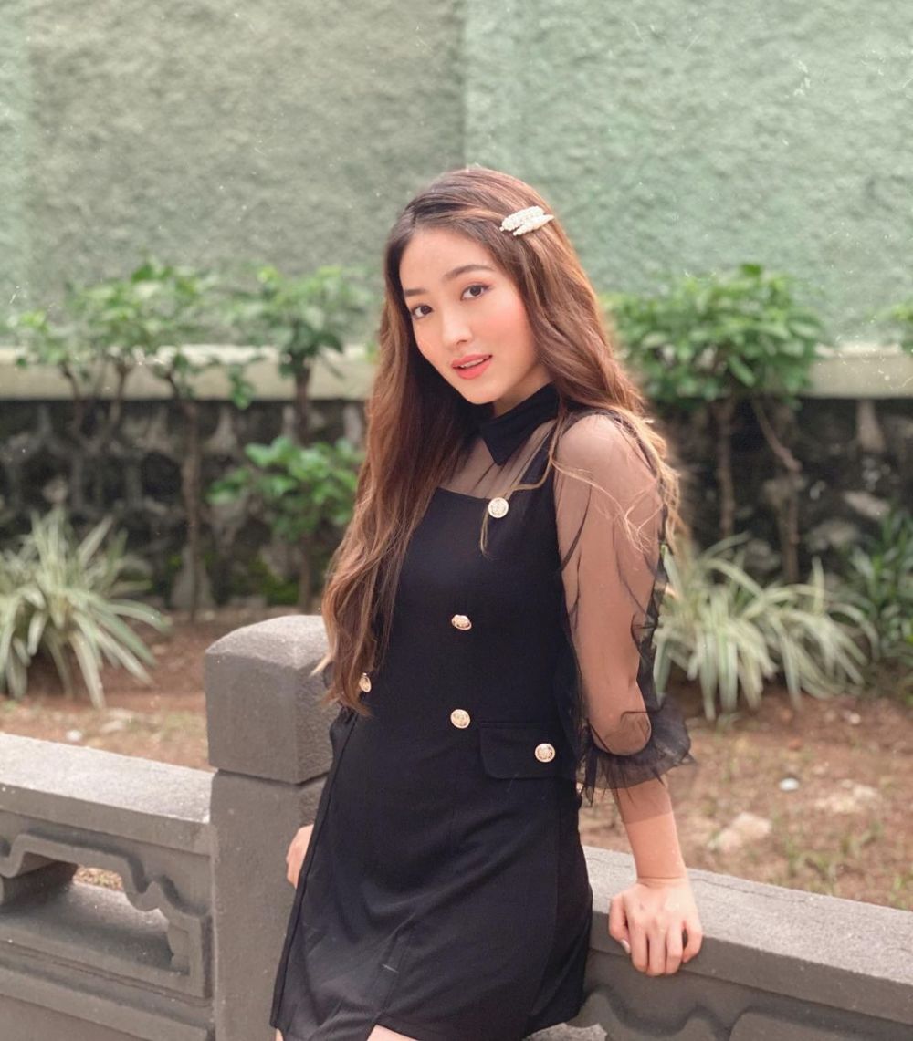 9 Pesona Natasha Wilona Pakai Busana Hitam, Bikin Hati Berdesir