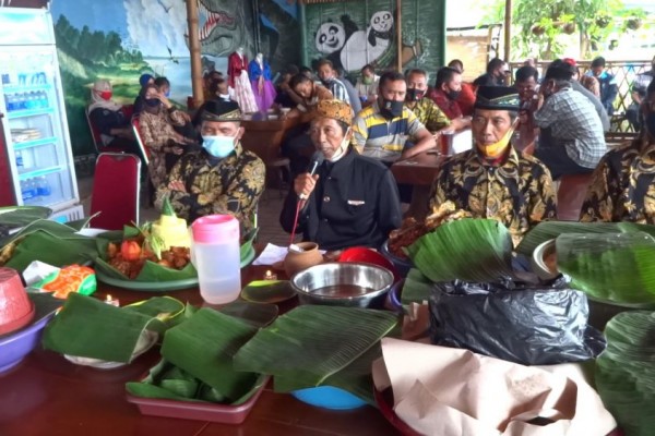 Jelang Musim Tanam, Petani di Tulungagung Gelar Kenduri Buka Sawah
