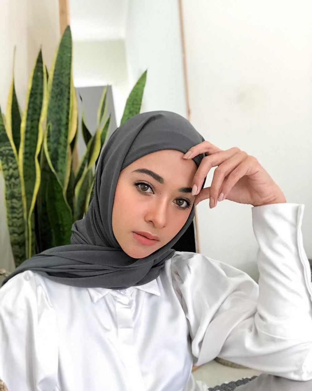 10 Artis yang Berani Perankan PSK, Michelle Ziudith di Kupu-kupu Malam