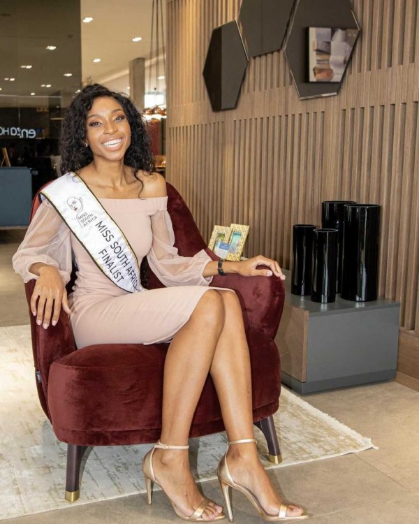 9 Potret Manis Thato Mosehl, Miss Supranational Afrika Selatan 2020 