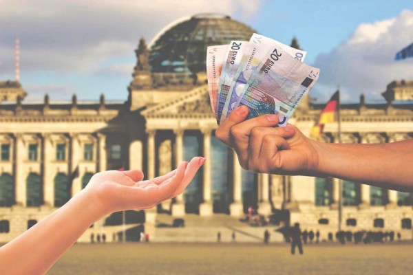 10 Pajak Unik yang Ada di Berbagai Negara, Ada Pajak Jomblo!
