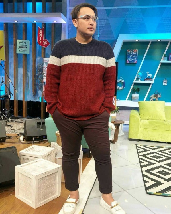 9 Ide Padu Padan Outfit Kasual ala Gilang Dirga, Stylish Abis Bro!