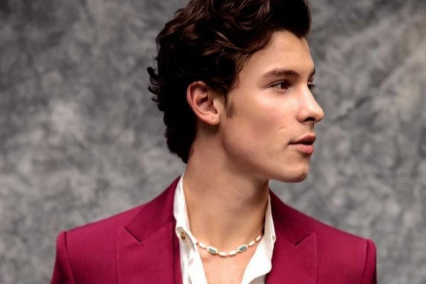 Rilis Album Keempat, 9 Potret Candid Shawn Mendes yang Bikin Terpesona