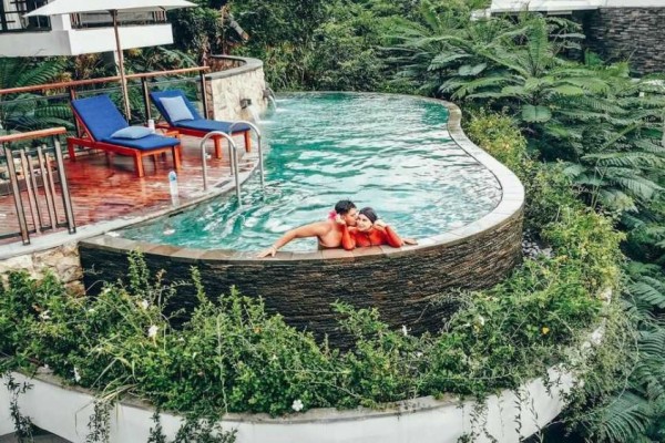 9 Potret Liburan Ammar Zoni dan Irish Bella di Bali, Ajak Baby Air!