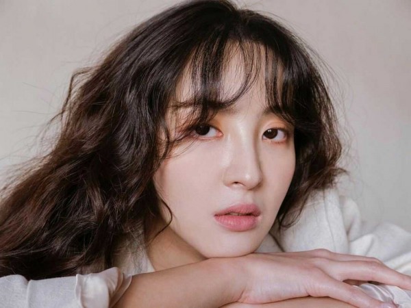 10 Potret Terbaru Jung Hye Sung yang Comeback Jadi Dukun di Drama Baru