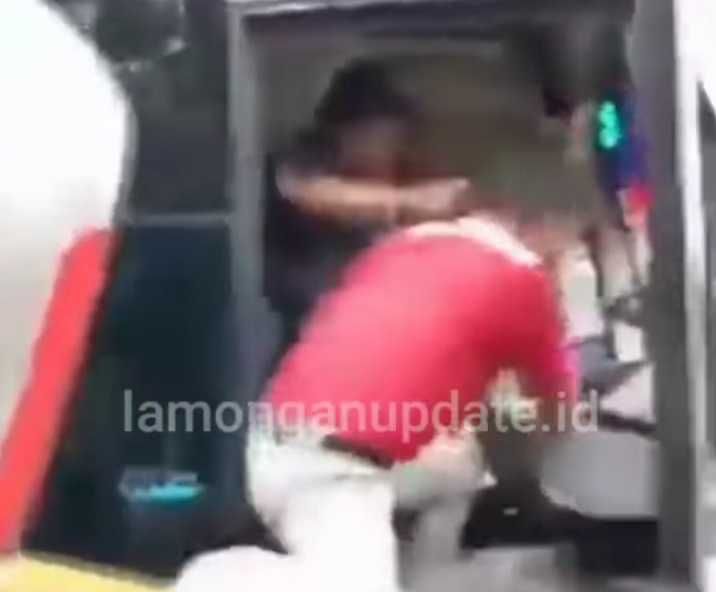 Viral Sopir Bus Dikeroyok karena Lawan Arus, Ini Kata Polsek Babat