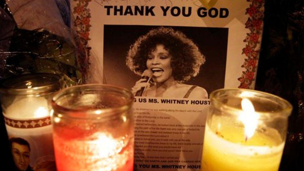 Perjalanan Cinta Penuh Kontroversi Whitney Houston