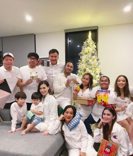 9 Potret Terbaru Gisel dan Wijin, Bahagia Rayakan Hari Istimewa