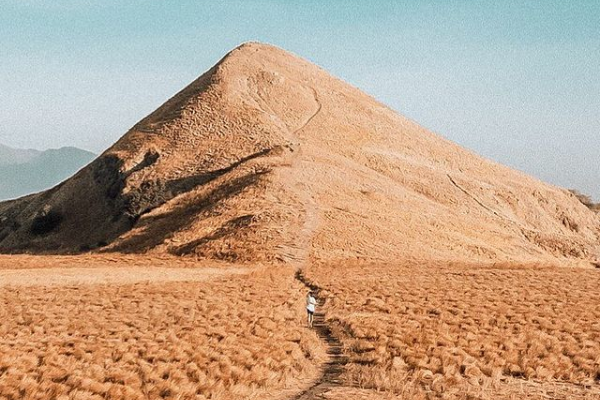 Menikmati Savana Pulau Kenawa di Kabupaten Sumbawa Barat