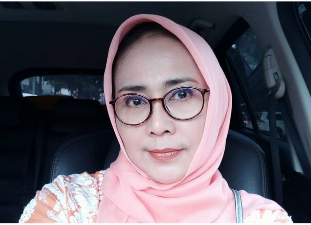 Masih Memesona, 9 Potret Dian Piesesha Penyanyi Hits Era 80-an
