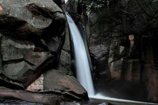 5 Destinasi Wisata Air Terjun di Kabupaten Brebes, Indah dan Eksotis!