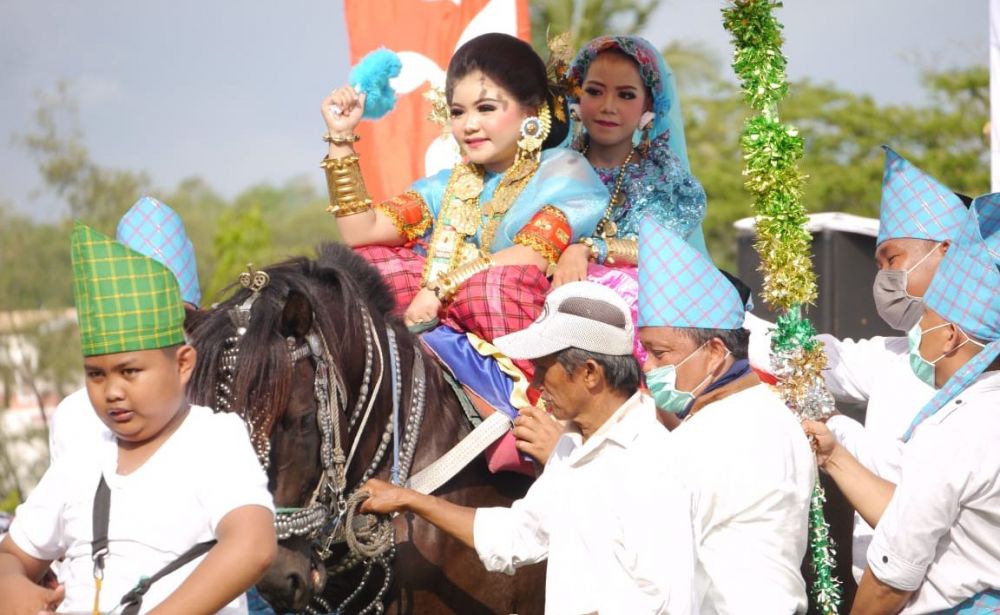 Mengenal 6 Tradisi Daerah Sulawesi Barat 