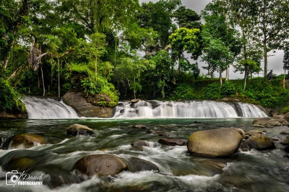 Air Terjun di Pasaman Barat