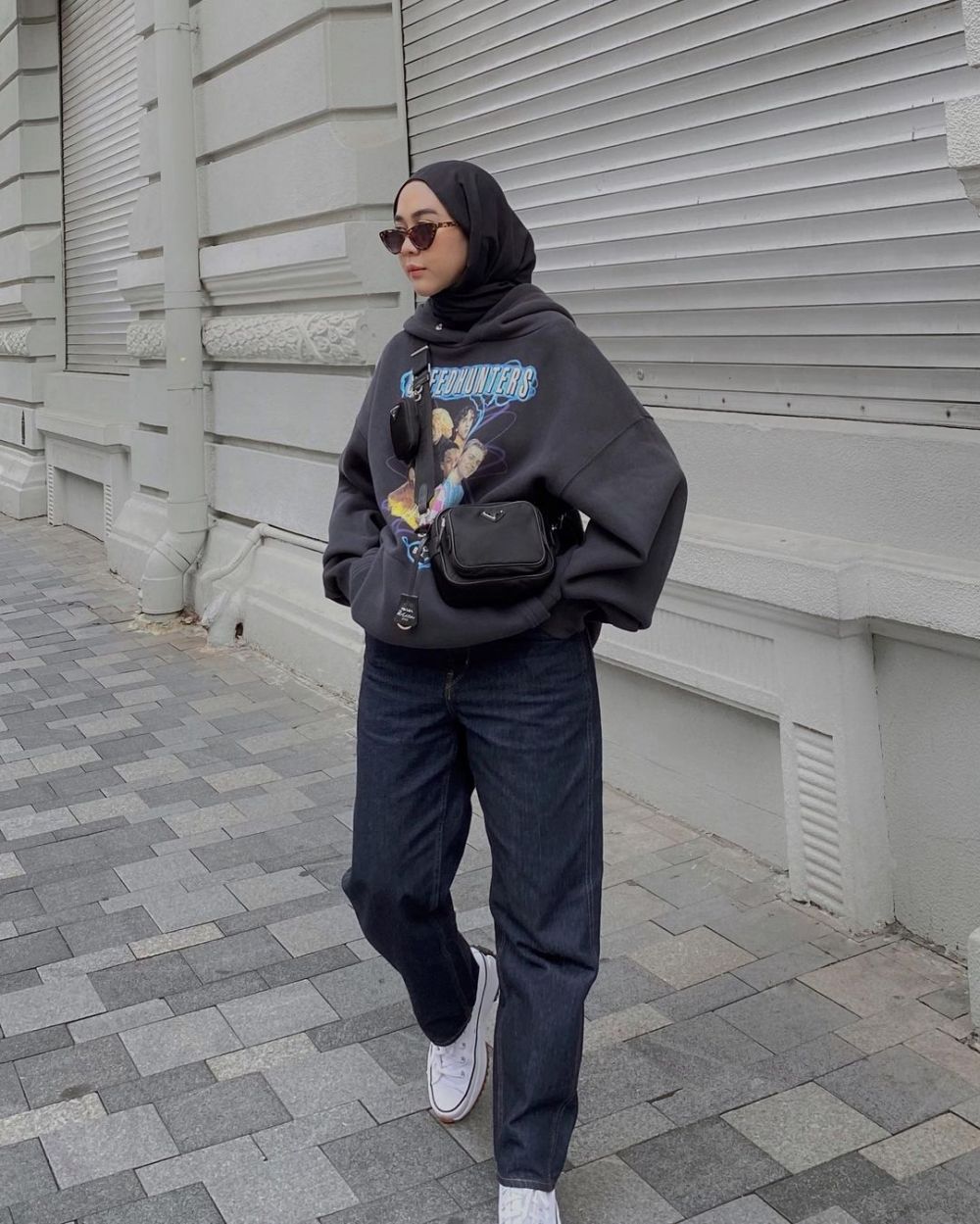 7 Inspirasi Padu Padan Oversized Ala Selebgram Hijab