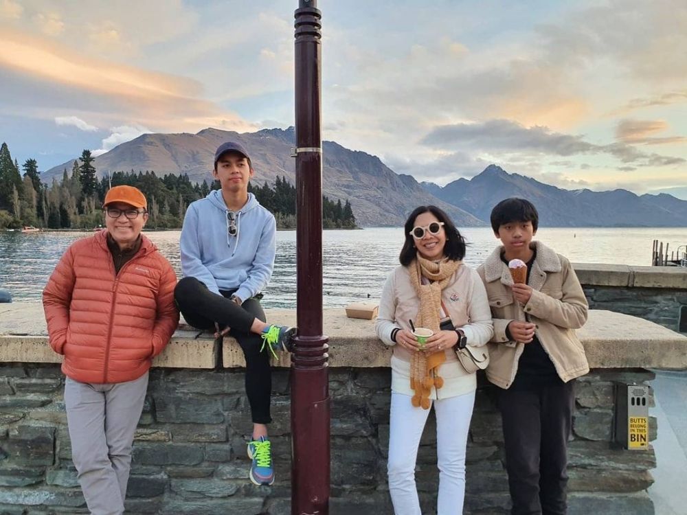 10 Potret Teranyar Artis yang Memilih Tinggal di Luar Negeri