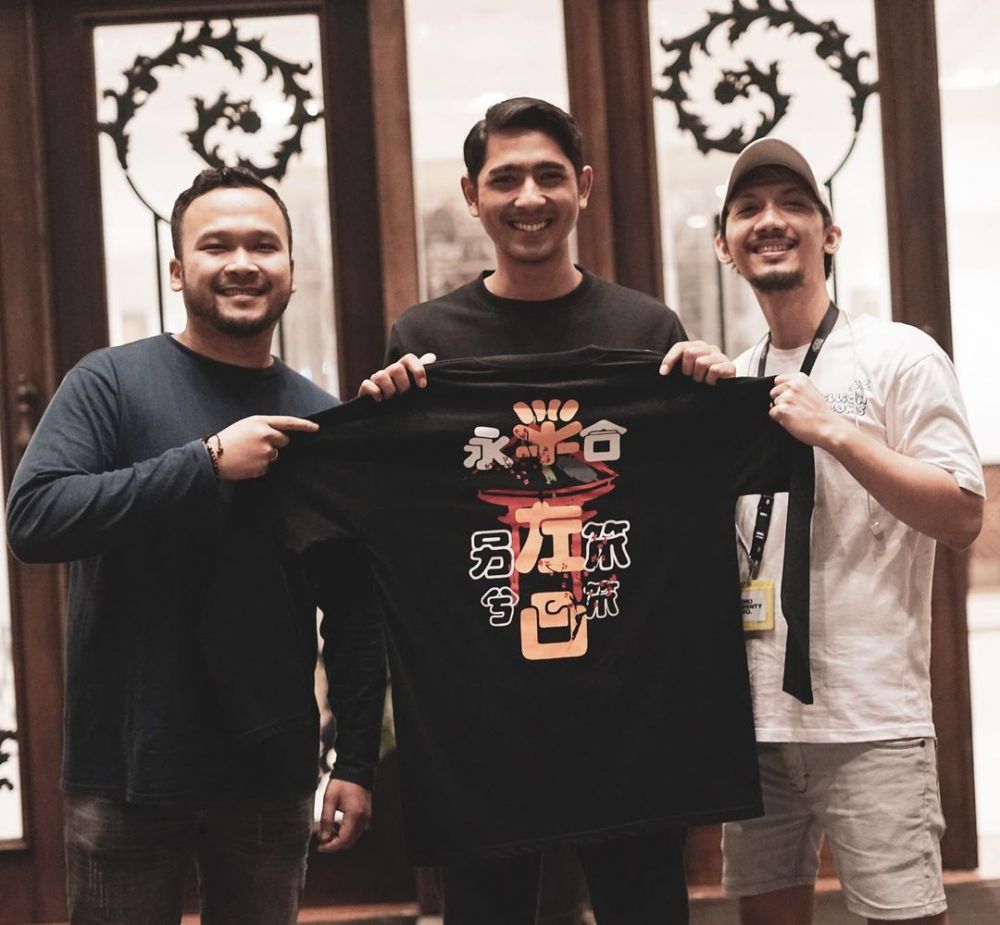 Bekal Pensiun, Arya Saloka dan 8 Artis Pria Ini Punya Bisnis Kuliner