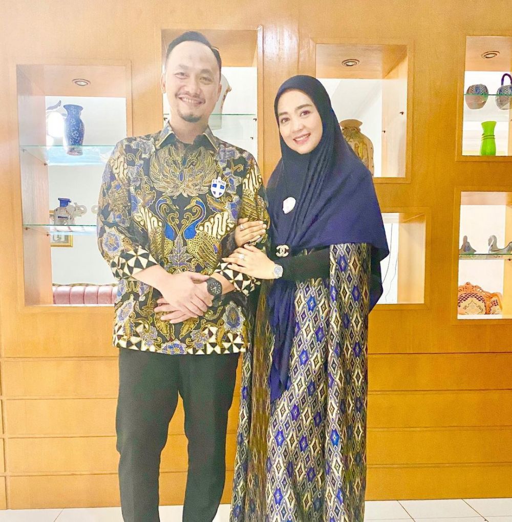10 Potret Artis Menikah Tanpa Pacaran tapi Taaruf, Mesra Banget!