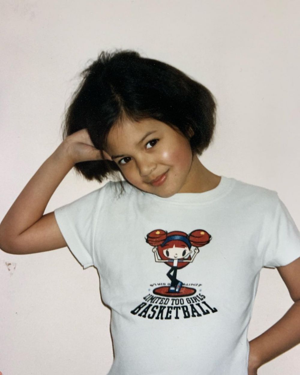 10 Potret Lawas Artis Perempuan Bikin Pangling, Kalian Bisa Tebak?
