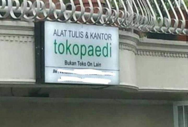 Bikin Ngakak, 10 Tempat Usaha Ini Pakai Nama Pelesetan Merek Terkenal