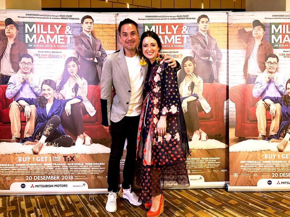 Kian Harmonis, 10 Potret Julie Estelle dengan Pacar Sang Pembalap