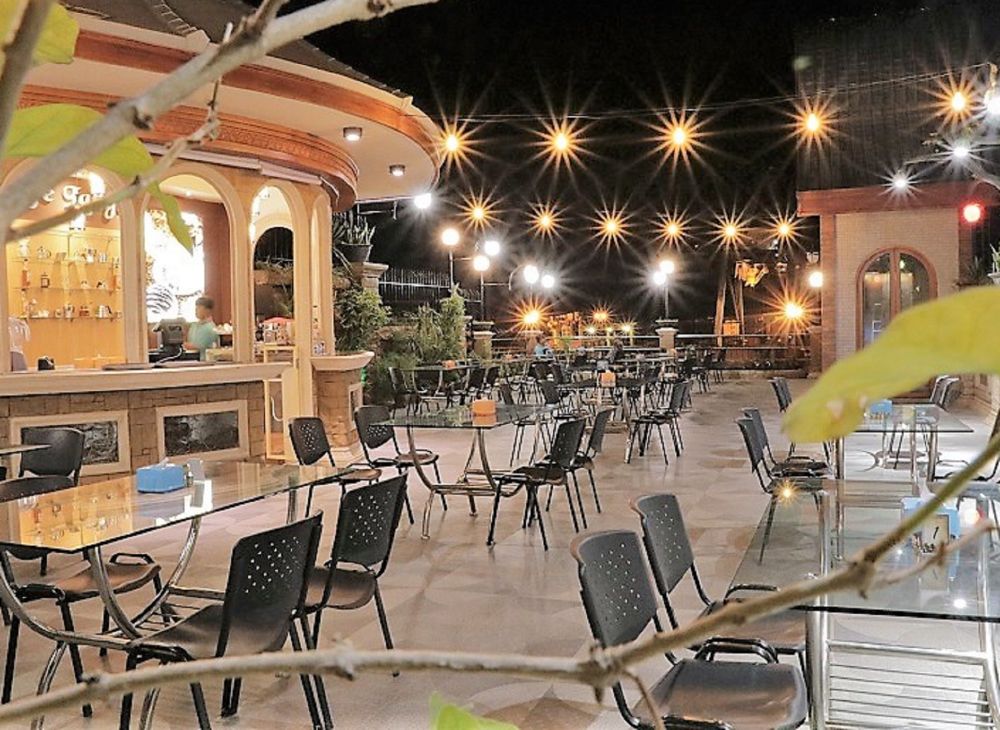 5 Cafe di Makassar Ini Memiliki View Pantai dan Laut, Bikin Betah