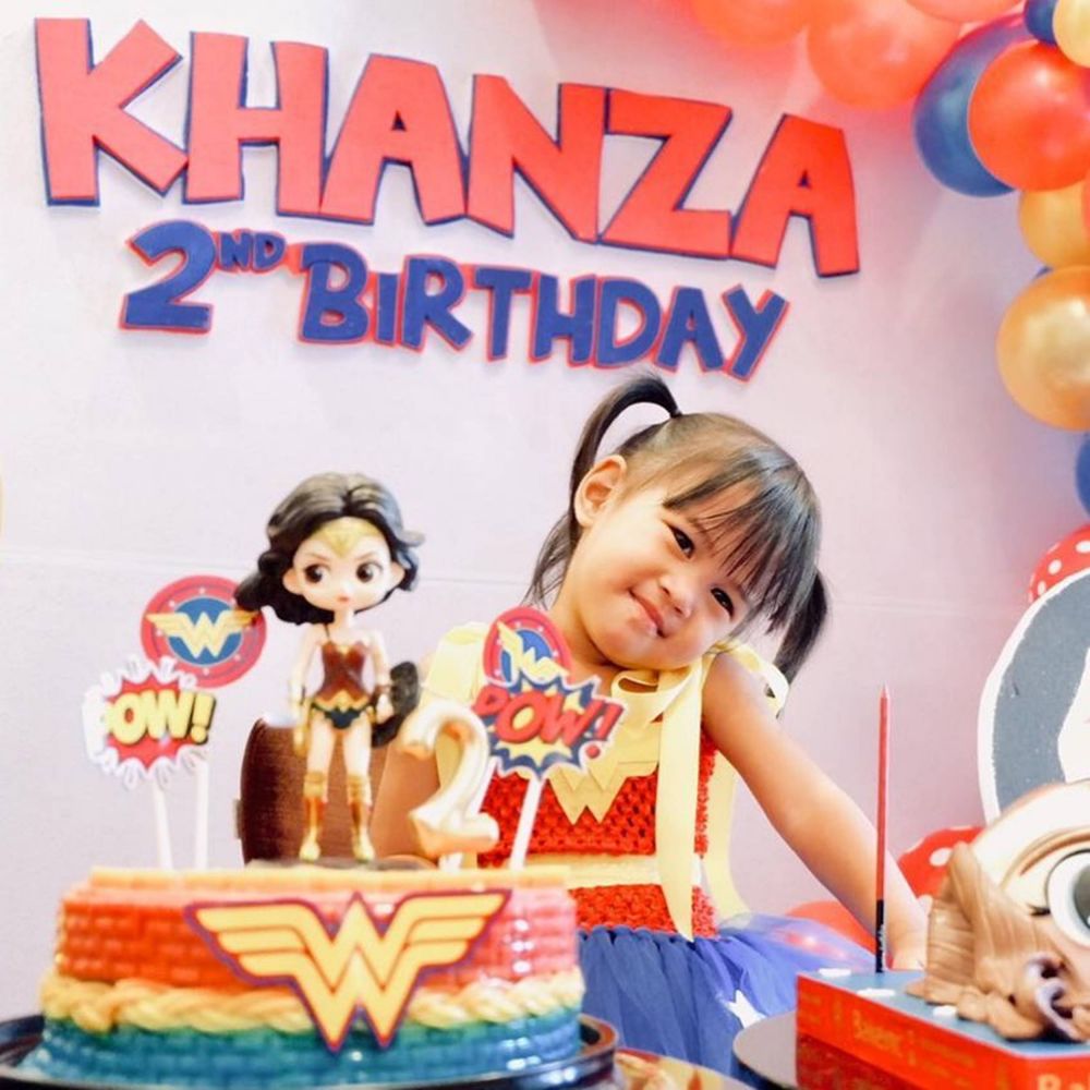 9 Momen Perayaan Ulang Tahun ke-2 Khanza, Anak Nina Zatulini