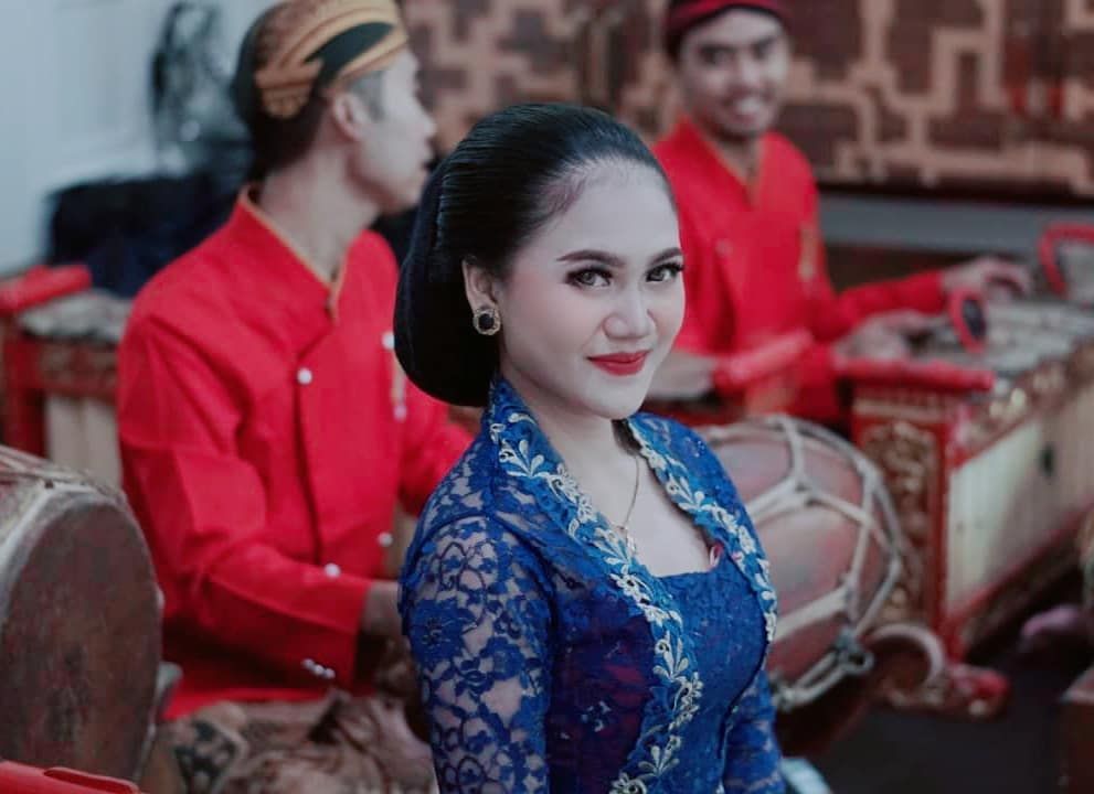 10 Potret Mira Kirana, Mahasiswi Unesa Juara The Next Didi Kempot