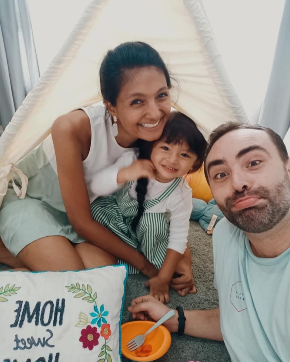 10 Momen Manis Keluarga Laura Muljadi, Menikah Dengan Bule Italia