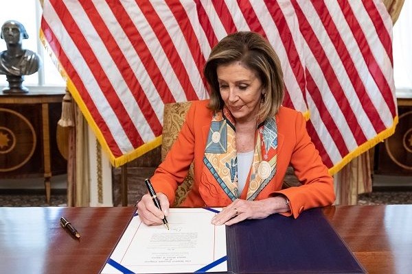 Demokrat Berencana Publikasikan Surat Pemakzulan Trump