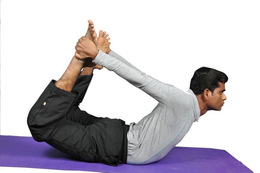 10 Gerakan Yoga yang Bisa Dilakukan Sambil Tiduran, Cek Manfaatnya
