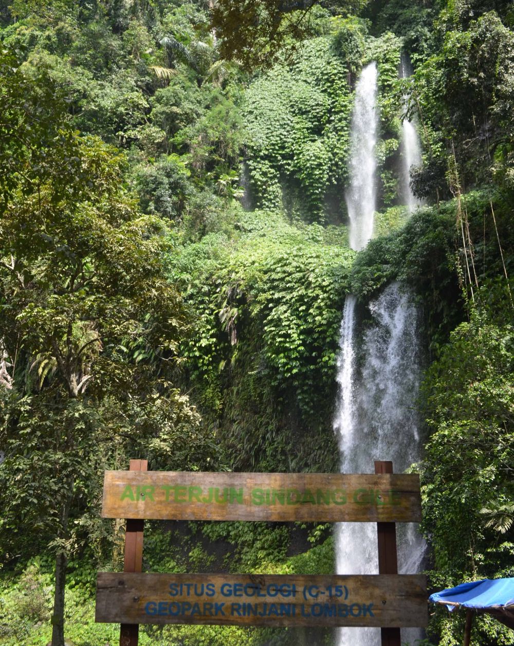 Keunikan Air Terjun Sendang Gile