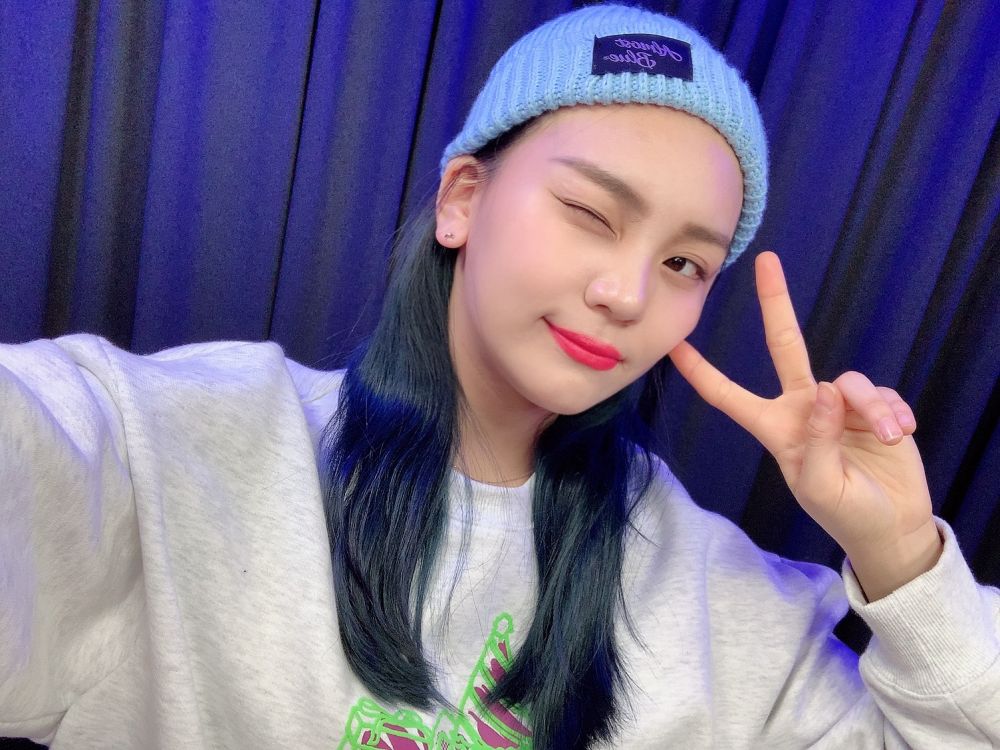 10 Charms of Umji, GFRIEND's Maknae Who Is Good at Making Songs
