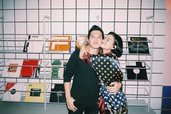 Pacaran Beda Agama, 10 Potret Intim Eva Celia dengan Kekasih