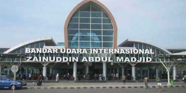 Calon Penumpang di Bandara Lombok Dapat Vaksin COVID-19 Gratis