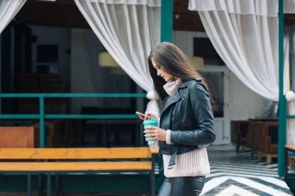 Ini 5 Tanda Jika Mantanmu Belum Bisa Move On