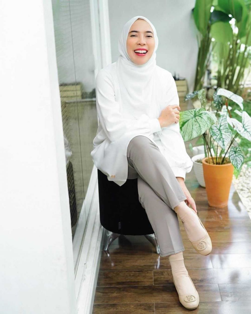 10 Potret Fitri Tropica Tetap Memukau di Usia 33 Tahun