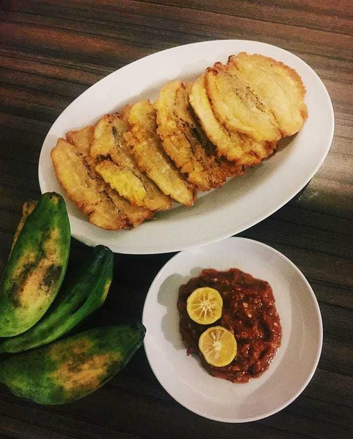 10 Kue Khas Makassar Berbahan Pisang yang Bikin Ketagihan