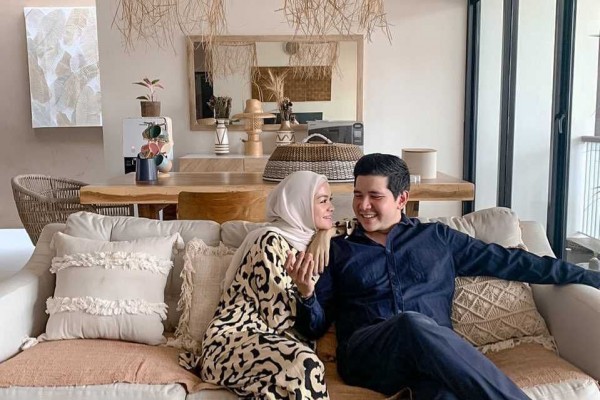 10 Kemesraan Tantri dan Haykal Kamil yang Masih Bak ABG Pacaran