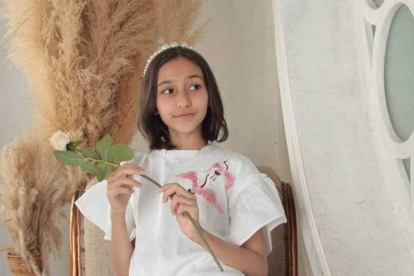 10 Potret Kece Hadijah Shahab yang Kini Remaja, Bikin Pangling!