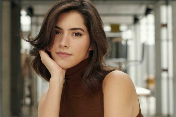 9 Potret Paulina Vega Miss Universe 2014 Asal Kolombia, Menggemaskan!