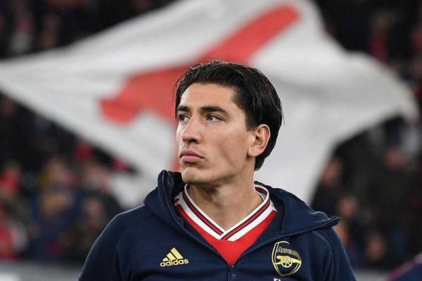 10 Potret Menawan Hector Bellerin, Bek Andalan Arsenal yang Kece Abis!