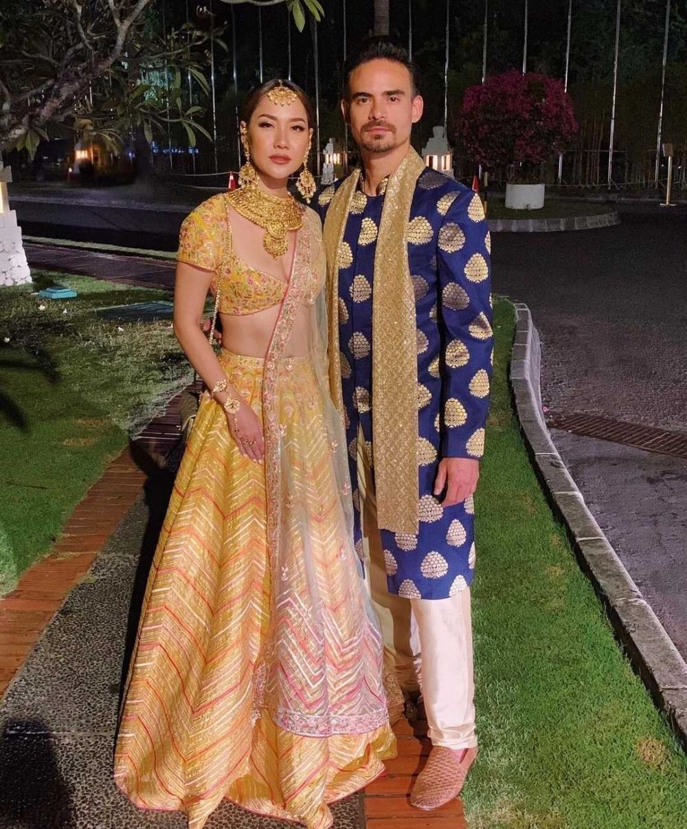 9 Potret Seleb Indonesia Pakai Sari India, Bak Artis Bollywood