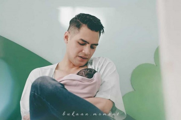 10 Potret Gagah Jonas Rivanno, Ayah Baru yang Jadi Idaman Netizen