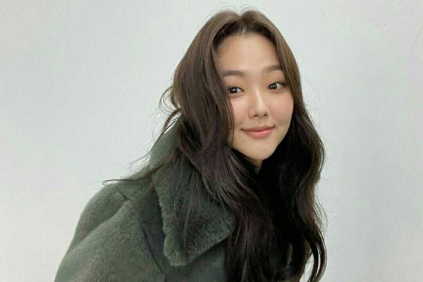 10 Potret Menawan Mina Gugudan yang Siap Main KDrama Summer Guys