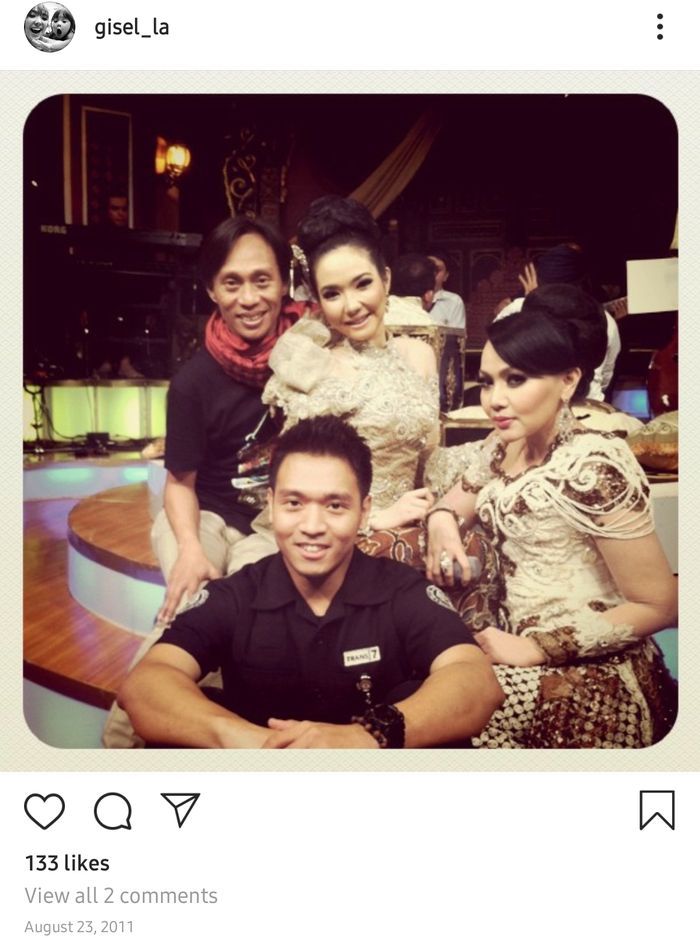 9 Pesona Gisella Anastasia Pakai Baju Adat Sinden, Bikin Pangling!