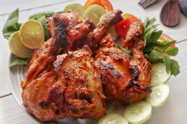 5 Resep Ayam Bumbu Merah yang Rasanya Khas Banget