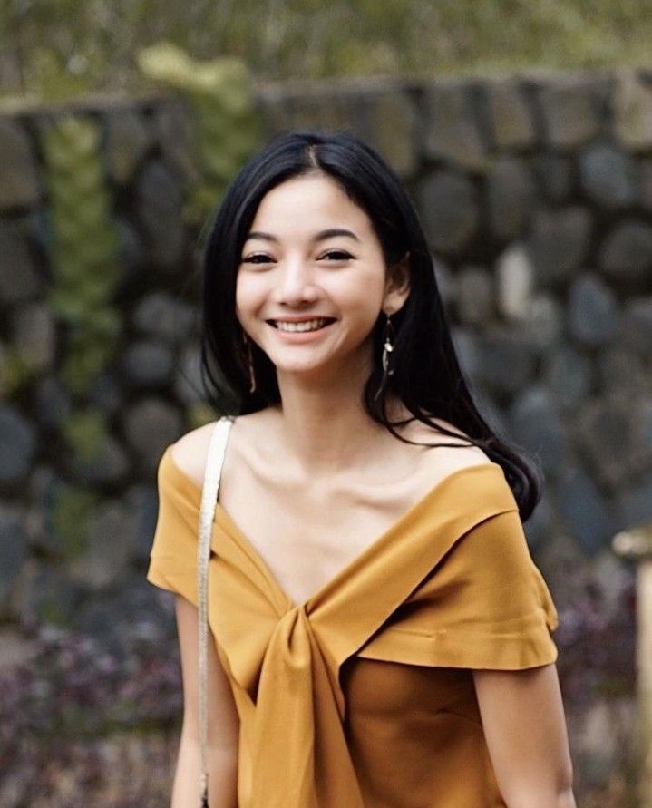 Menawan Banget, 10 Pesona Glenca Chysara yang Disebut Mirip Seo Ye Ji