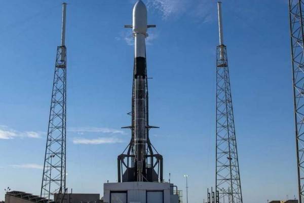 SpaceX Kirim 143 Satelit Ke Luar Angkasa Dalam Sekali Jalan